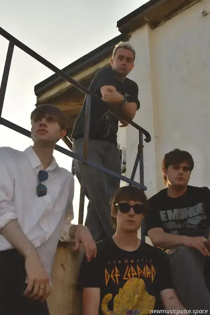 Runner beanspruchen mit neuer Single 'Distance' ihren Platz