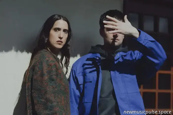 Helena Hauff, F #X bestätigen neues Album als schwarze Seiten