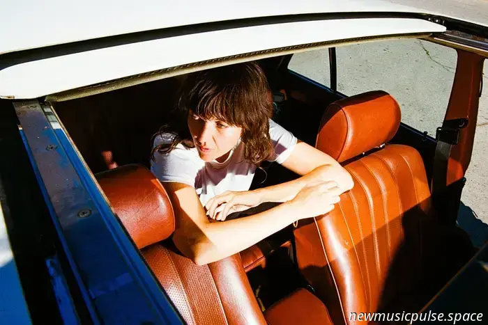 Courtney Barnett torna con il nuovissimo brano «Stay In Your Lane»