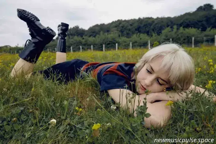 Avalon Emerson & the Charm kehren mit „Eden“ zurück