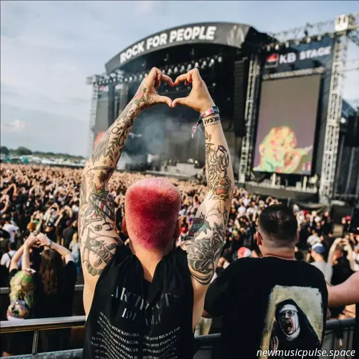 Halsey ergänzt das Line-up von Rock For People