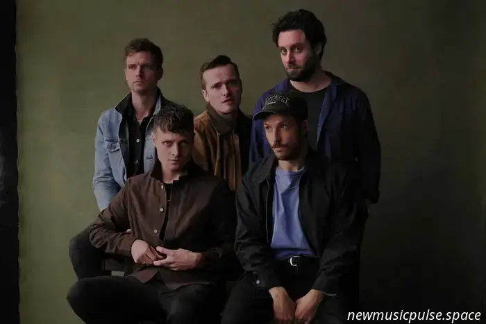 Феликс Уайт из The Maccabees рассказывает о хедлайнерстве на All Points East 2025: «Мне кажется, мы лучше, чем когда-либо»