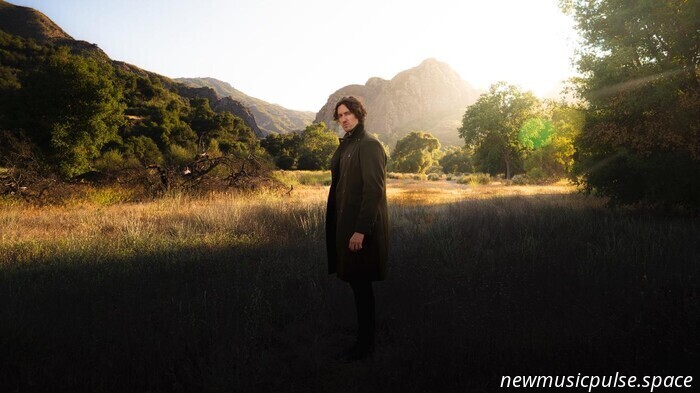 Дин Льюис преодолевает эмоциональные срывы в «The Epilogue (Deluxe)» — журнал Atwood