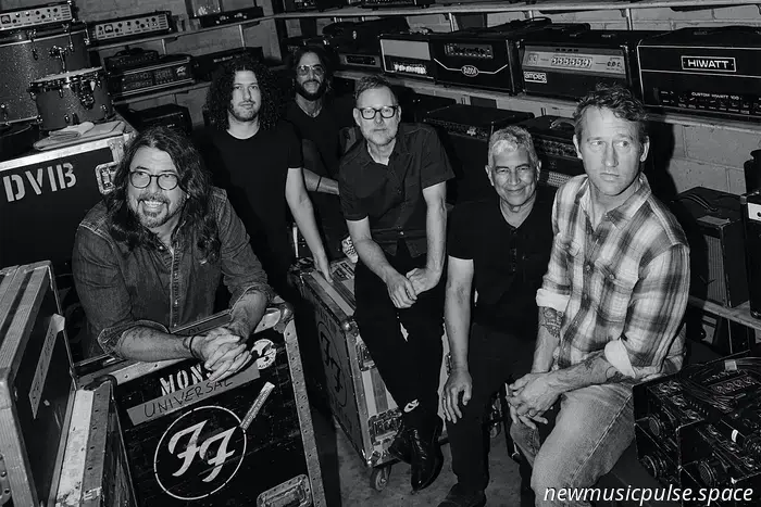 Foo Fighters anuncian detalles de las fechas de la gira de 2026 con Queens Of The Stone Age