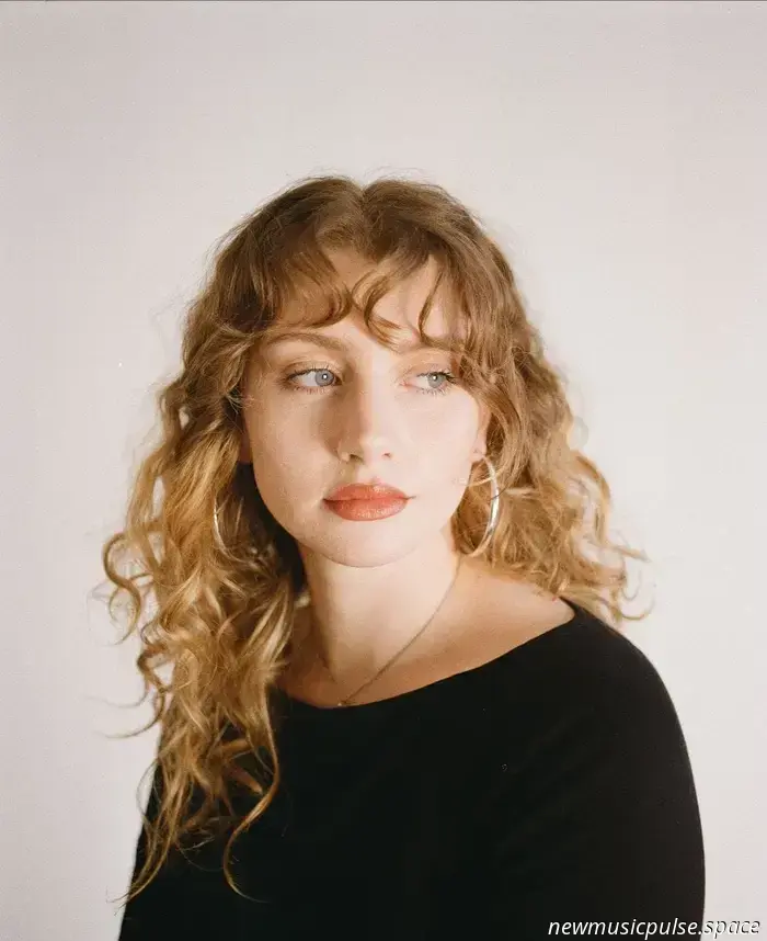 Ellurs "Dream Of Mine" wehrt sich gegen zwiespältige Gefühle.