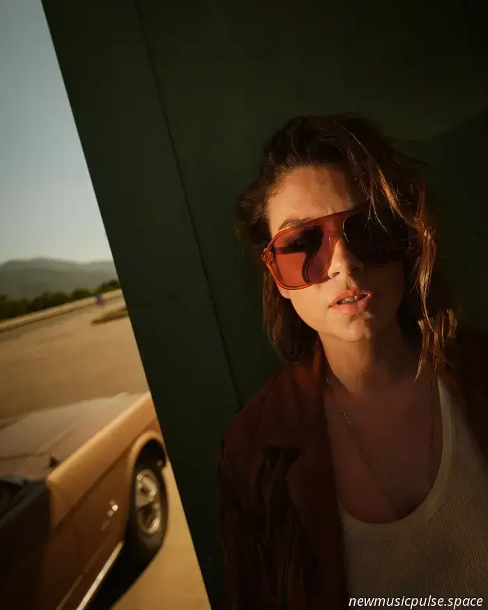 Music &amp; Cities: il ‘SOUVENIR ' di Emma Marrone a Milano, Firenze e Venezia-Atwood Magazine