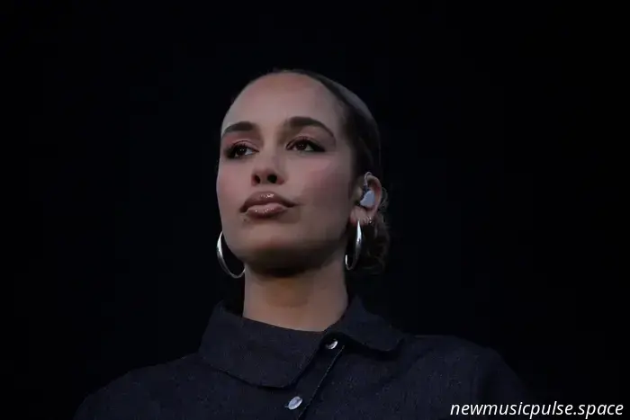 Jorja Smiths Plattenlabel fordert Tantiemen für einen von KI geklonten Song