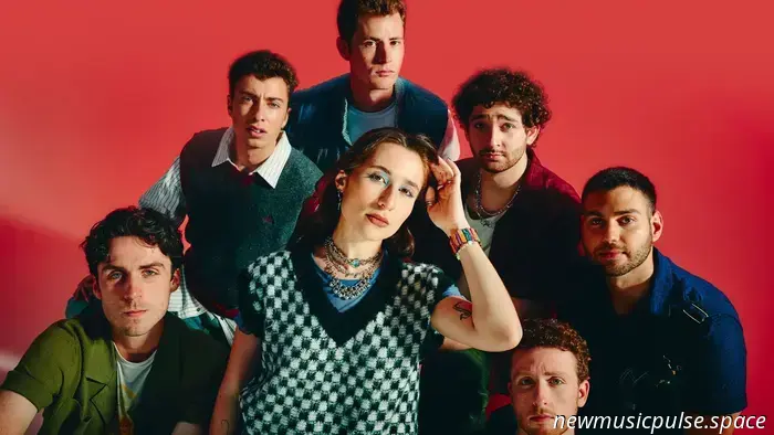 Künstler, den man im Auge behalten sollte: Boston’s Couch Embrace ‚Big Talk‘ und kühne Klänge in „What Were You Thinking“ – Atwood Magazine