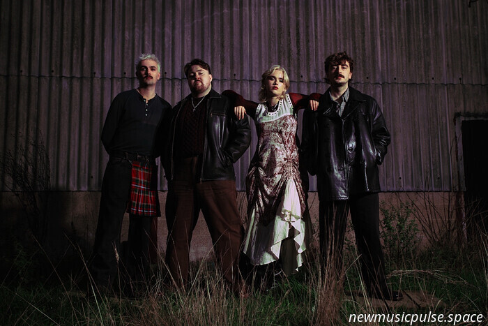 Das Neu-Bulletin (Cliffords, Florence Road, Blossom Caldarone und mehr!)