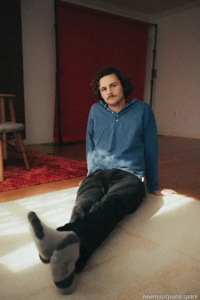 Intervista: Evan Honer riflette su «Everything I Wanted» e su come trovare la gioia sulla strada aperta - Atwood Magazine