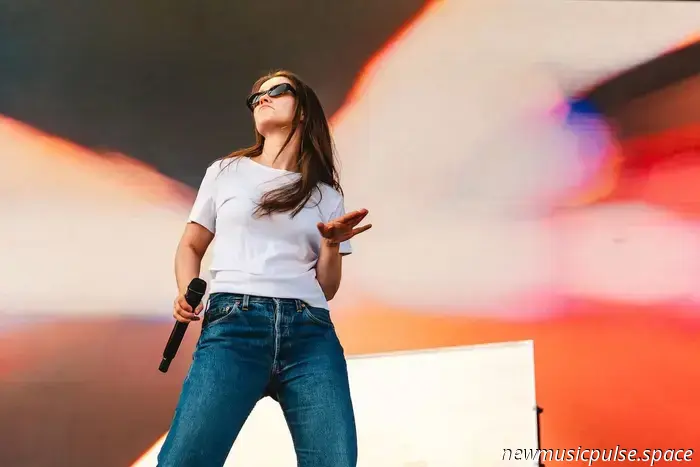 Divertiti, sii gentile: intervista a Sigrid