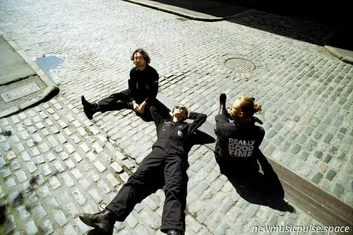 Really Good Time dà il via a una nuova era con 'Shit One'