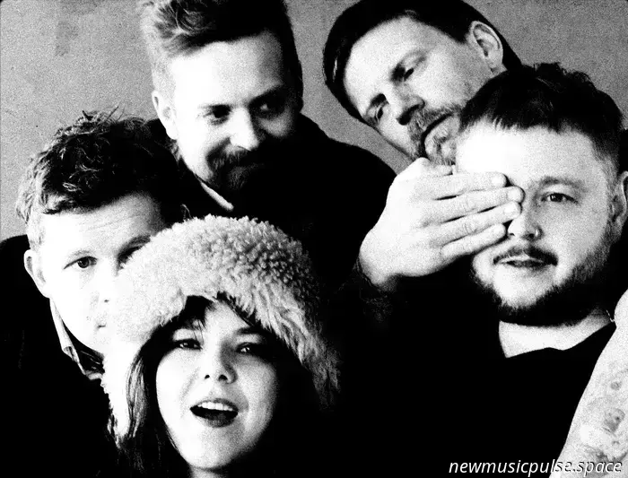 "Television Love": Of Monsters and Men torna con un respiro di calma islandese - Atwood Magazine