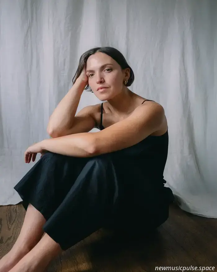 Olive Jones evoca visiones clásicas del soul con 'End Of Time'