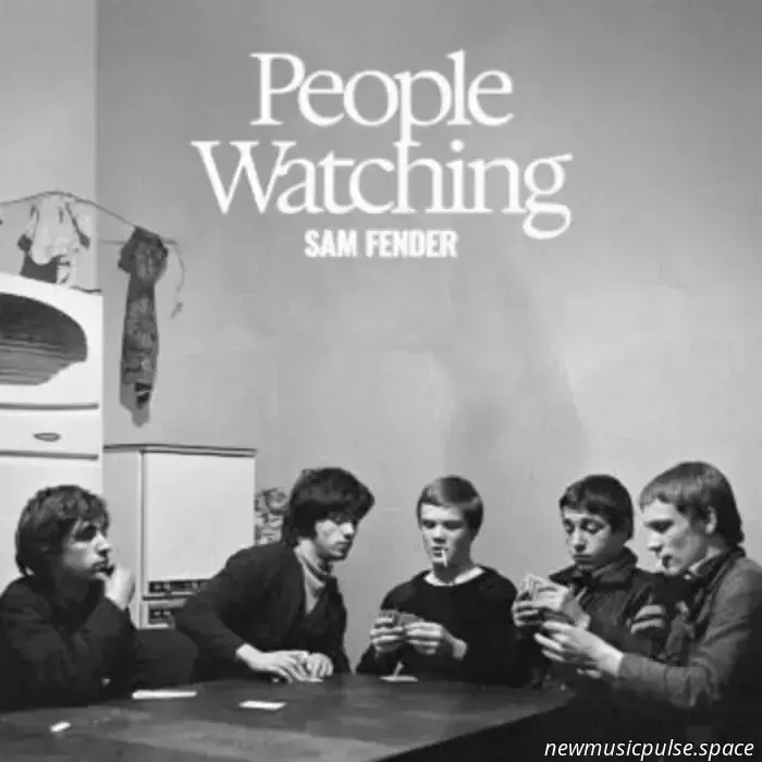 "People Watching" di Sam Fender è un capolavoro di riflessione, resilienza e umanità cruda - Atwood Magazine