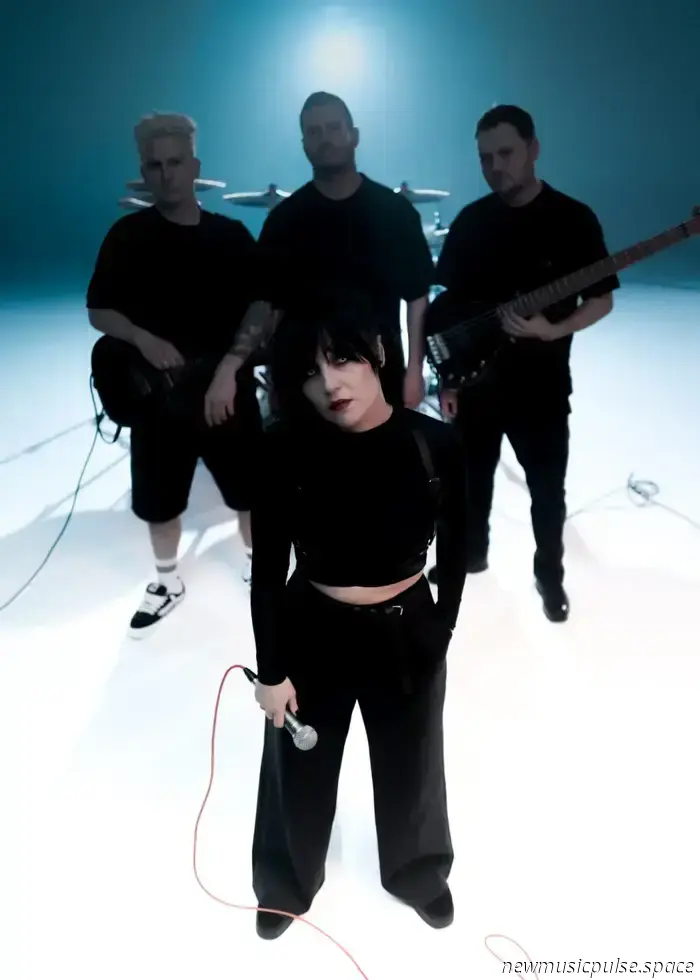 AELEEN veröffentlichen neue Single „Misfits“