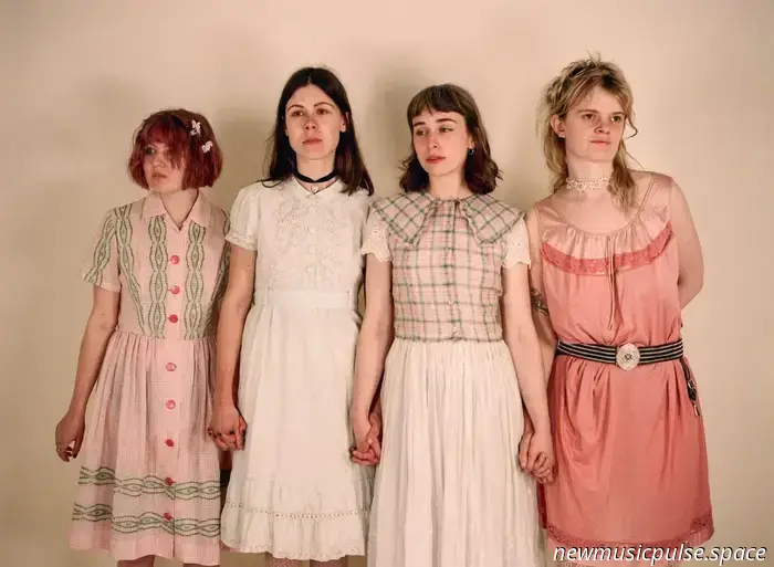 Реки становятся красными: CLASH встречает Новые Евы