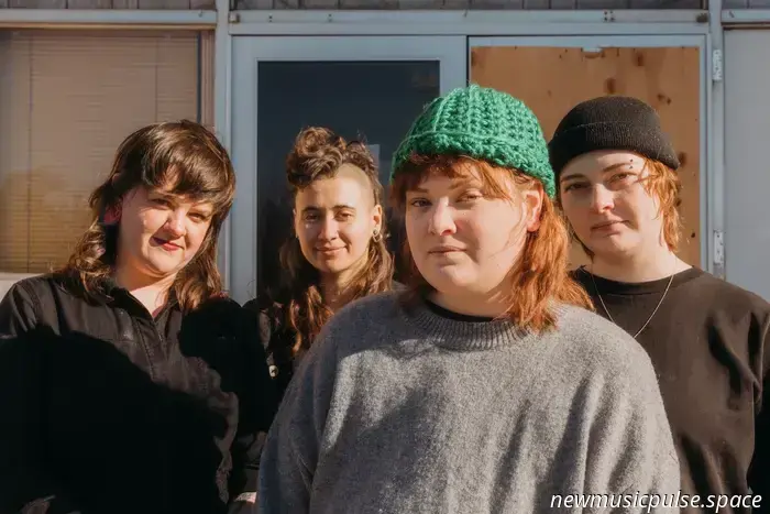 “Anger, Death, & Acceptance”: Stevie Knipe of Adult Mom Provides a Voice to Life’s Toughest Emotions on ‘Natural Causes’ - Atwood Magazine