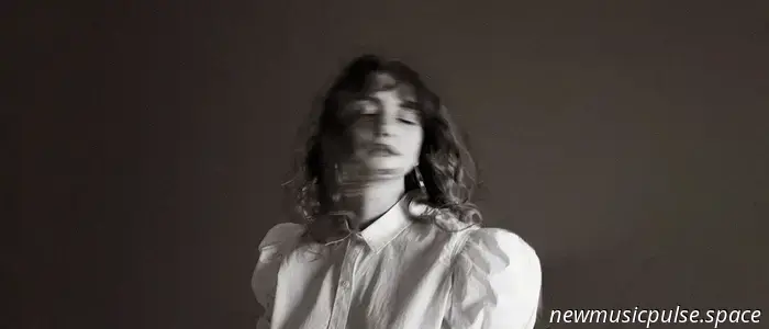 Bambino scomparso: CLASH incontra Ellur