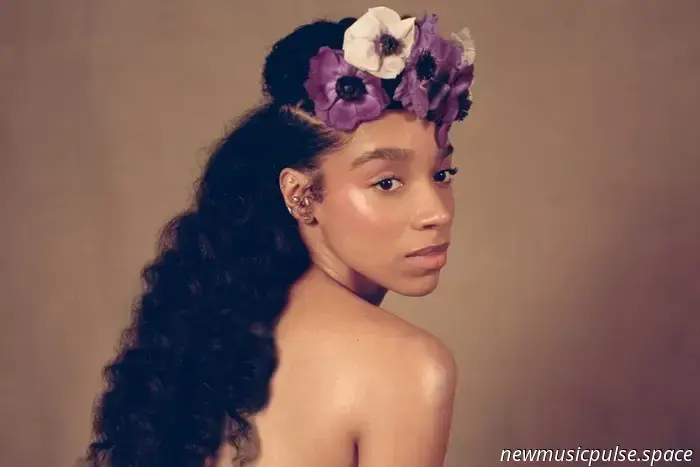 Lianne La Havas kehrt mit der intimen neuen Single „Disarray“ zurück.
