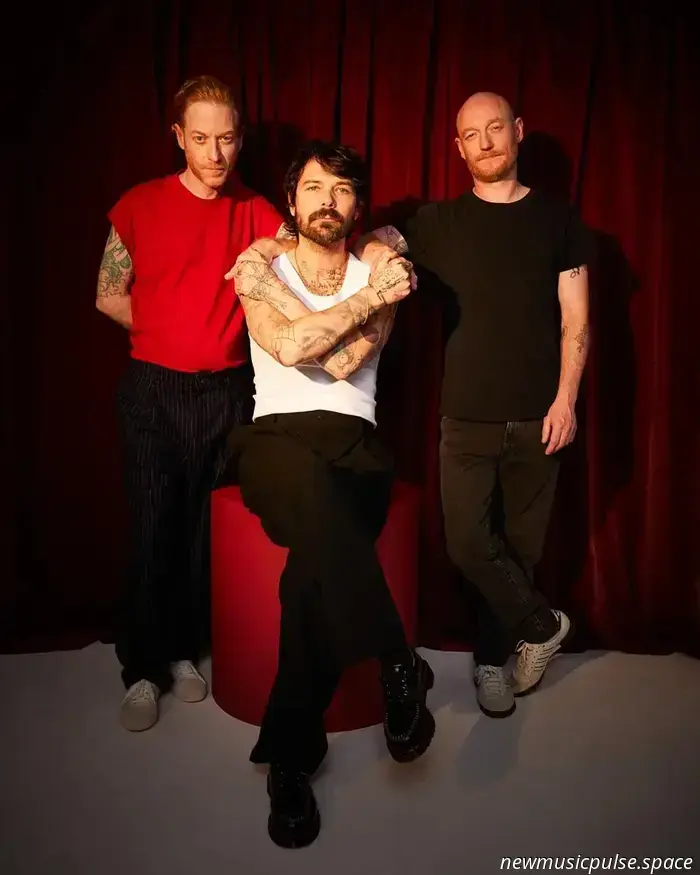 Biffy Clyro – Futique