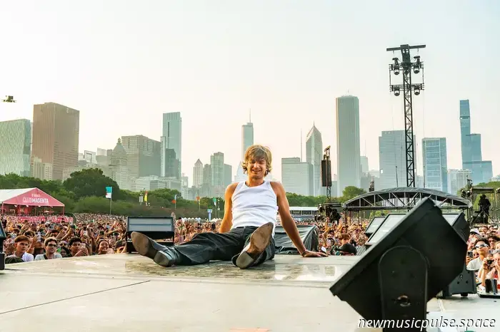 Lollapalooza 2025 ist das Gesprächsthema schlechthin, und wir sind hier, um Ihnen zu sagen, warum - Atwood Magazine