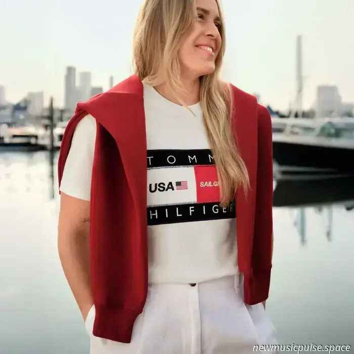 Nacido en el agua, construido para la ciudad: Tommy Hilfiger y Mike Buckley de U.S. SailGP sobre su nueva colaboración