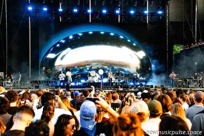 Lollapalooza 2025 ist das Gesprächsthema schlechthin, und wir sind hier, um Ihnen zu sagen, warum - Atwood Magazine