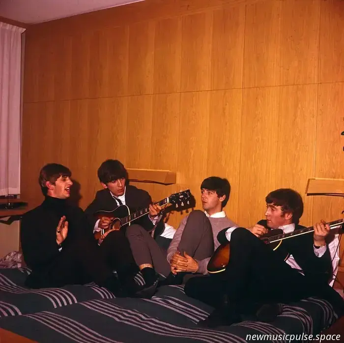 Questo classico dei Beatles è John Lennon che canalizza Bob Dylan
