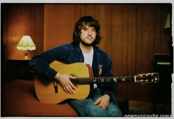 Premiere: Jack Schneider’s “Stone’s Throw Away” Infuses Folk Warmth and Fresh Energy into an Early ’70s Barbara Keith Gem - Atwood Magazine
