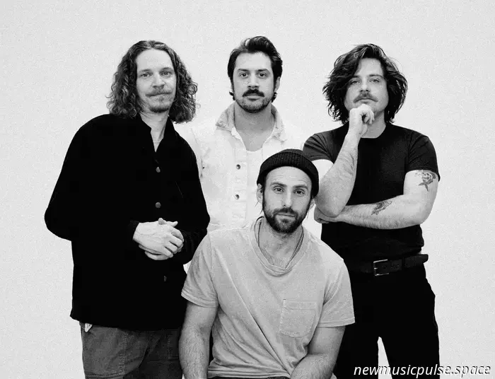 Track für Track: Mo Lowda &amp; the Humble packen den Groove, die Chemie und die rohe Energie von 'Tailing the Ghost' aus - Atwood Magazine