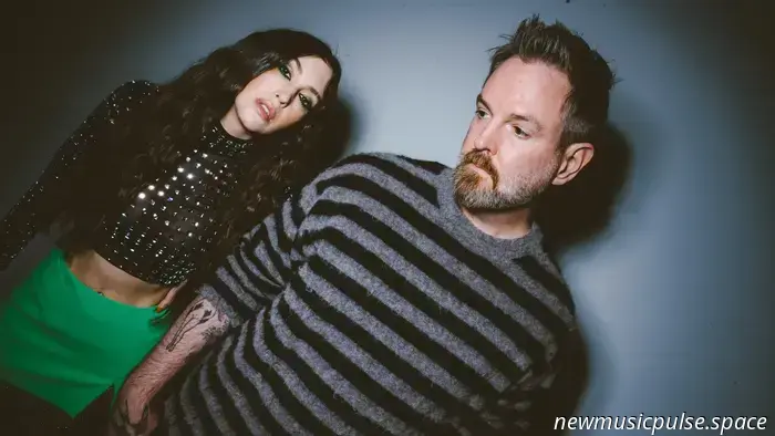 Interview: Die gewagte Debüt-Ära von Your Future Ghost ist ungeschönt und brennt — „Ungeduldig auf den Traum“ – Atwood Magazine