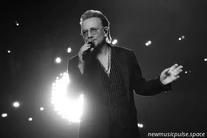 Filmkritik: „Bono: Geschichten des Sich-Hingeben“ & Im Werden in der Welt - Atwood Magazine