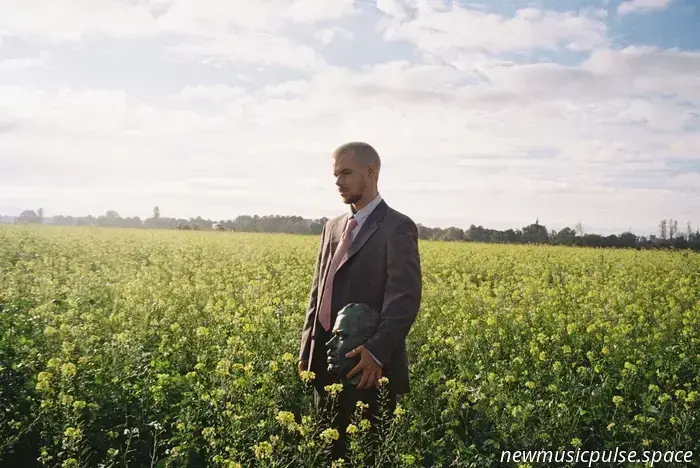 Oscar Jerome e anaiis in "Smell The Daisies"