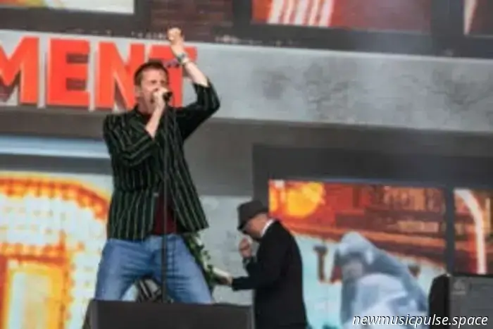 Pulp, Charli XCX, Neil Young, RAYE, and others: key moments from Saturday at Glastonbury 2025.
