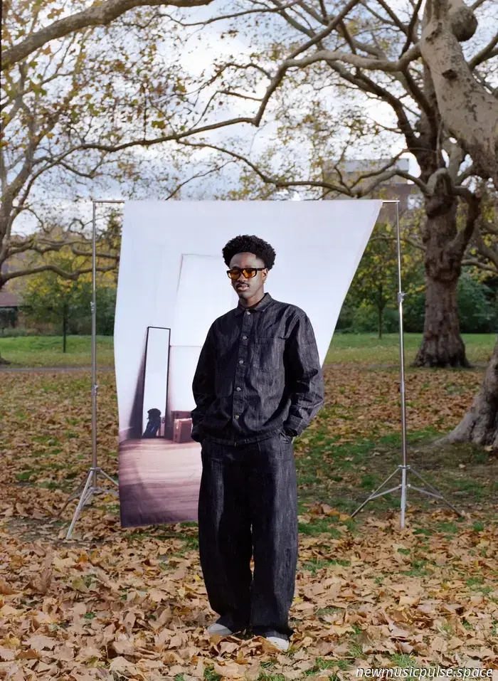 “Forse questi sono gli anni meravigliosi”: JERUB abbraccia la presenza, l'incertezza e il divenire nel suo mixtape vivace e introspettivo - Atwood Magazine