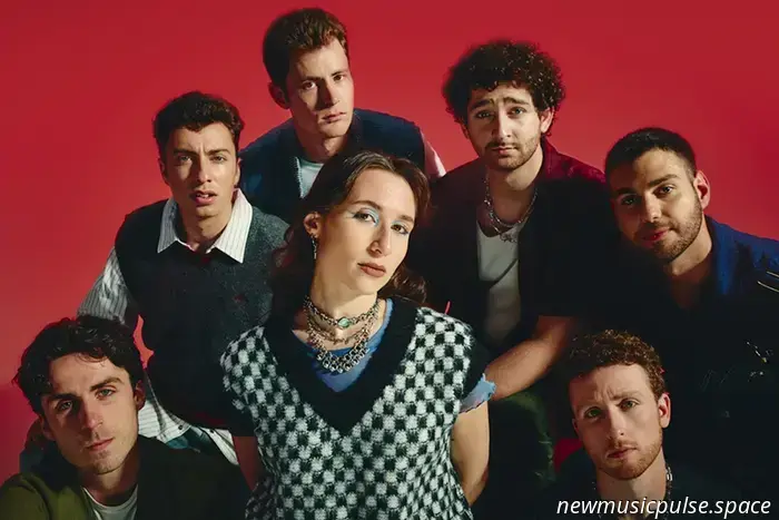 Künstler, den man im Auge behalten sollte: Boston’s Couch Embrace ‚Big Talk‘ und kühne Klänge in „What Were You Thinking“ – Atwood Magazine