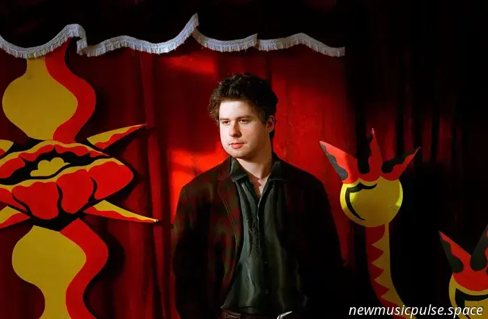 Animación: Jerkcurb se lamenta en su propio mundo musical.