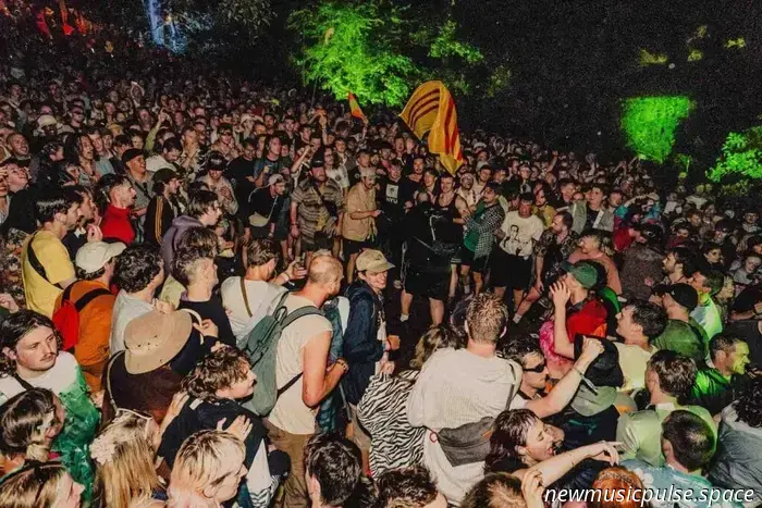 Strummerville 2025 en el festival de Glastonbury