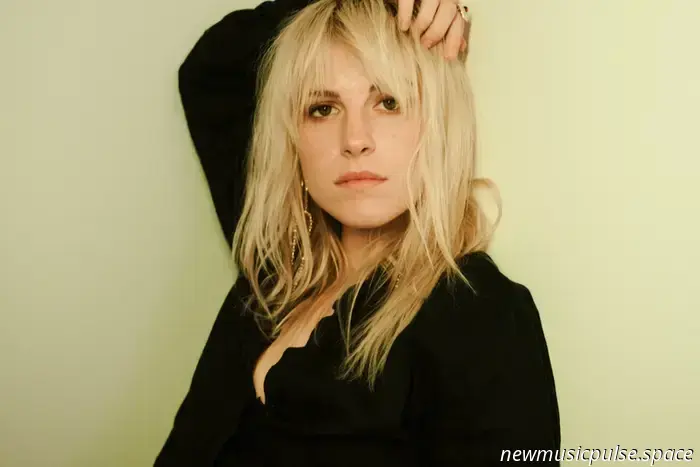 Hayley Williams condivide la nuova traccia da solista "Mirtazapine" sulla stazione radio di Nashville