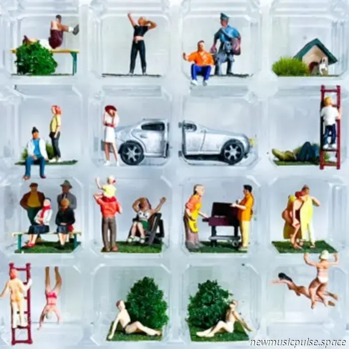 Redaktionsauswahl 141: Witch Post, DM Arthur, TOLEDO, Sly Jr., Chelsea Jordan, & Lucia! - Atwood Magazine