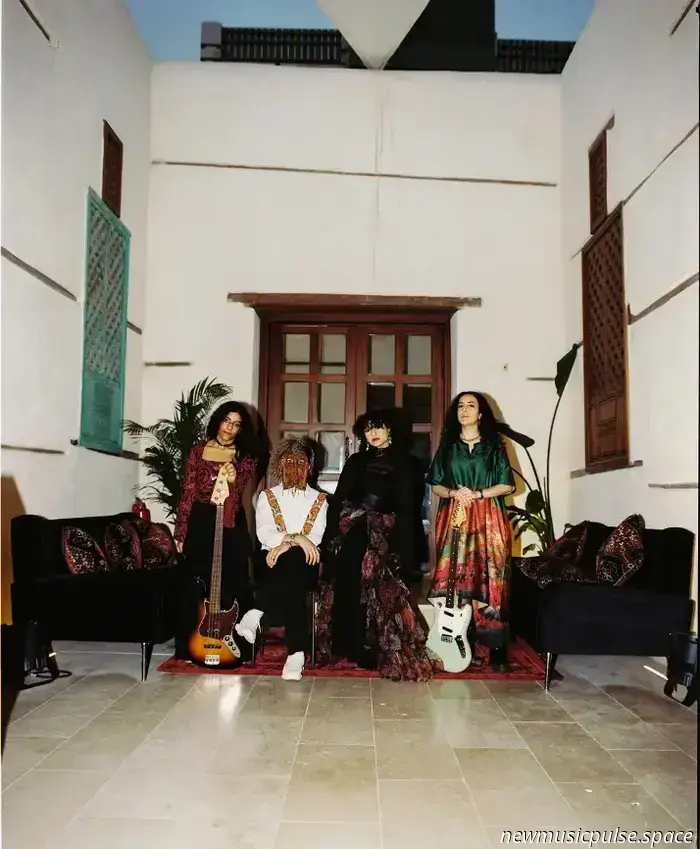 El grupo psicodélico saudí Seera hará su debut en Londres.