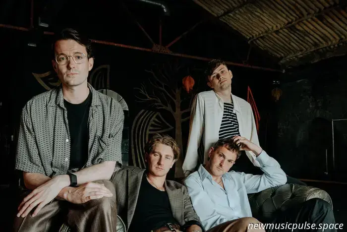 Song of the Day: Glass Animals Exhibit Style and Edge with “Vampire Bat” - Atwood Magazine