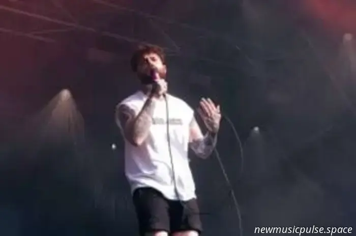 Alexisonfire, Kneecap, and Frank Turner contribute to another impressive 2000trees festival.