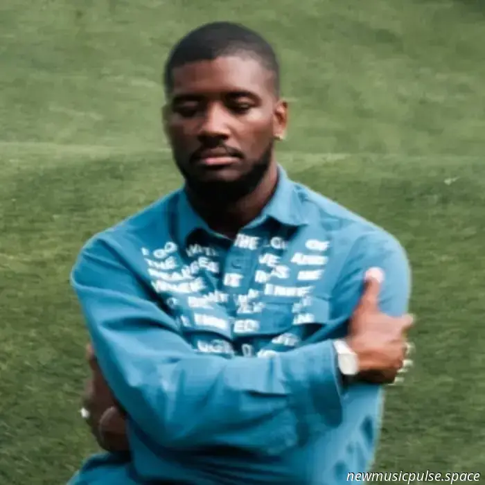 «Я не хочу ещё одну фантазию»: Эллиотт Скиннер воплощает свет, наследие и тихое осмысление в «RECALLING» — Atwood Magazine