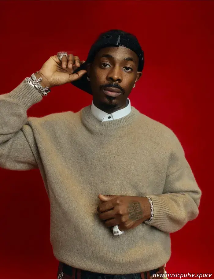 Янг Джонн разрушает ожидания с «Blue Disco»