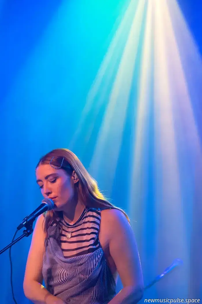 Konzertkritik: Cornelia Murr findet Chemie, Selbstbewusstsein und Gemeinschaftsgefühl im Toad’s Place - Atwood Magazine