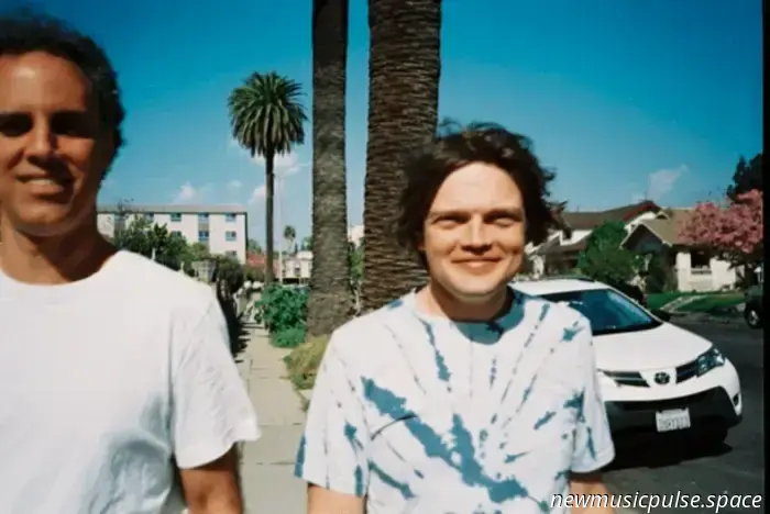 Kieran Hebden + William Tyler Confirman Álbum Debut ' 41 Longfield Street Late '80s'