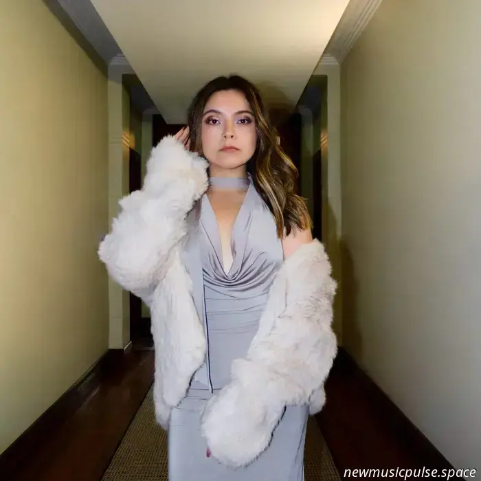 Sophia Be Comparte Balada 'Todavía Te Amo'