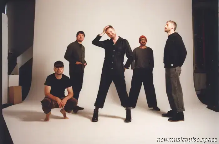 Kaiser Chiefs kündigen Ausgabe zum 20-jährigen Jubiläum der Beschäftigung an